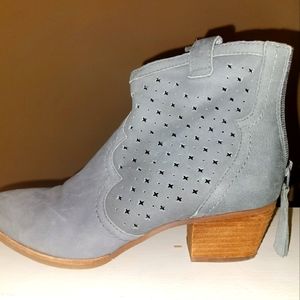 SAM EDELMAN (WOMEN'S) DUSTY BLUE ANKLE BOOTIES (SIZE 7.5)